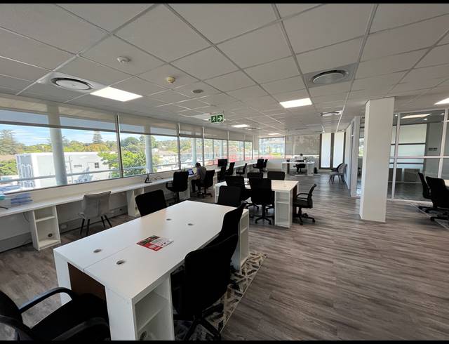 309M² OFFICE TO LET IN CLAREMONT